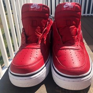 Nike, Air Force 1’s Red🚨